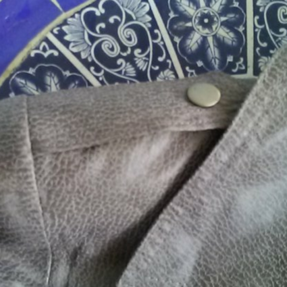 Cropped jacket - Picture 2 of 2